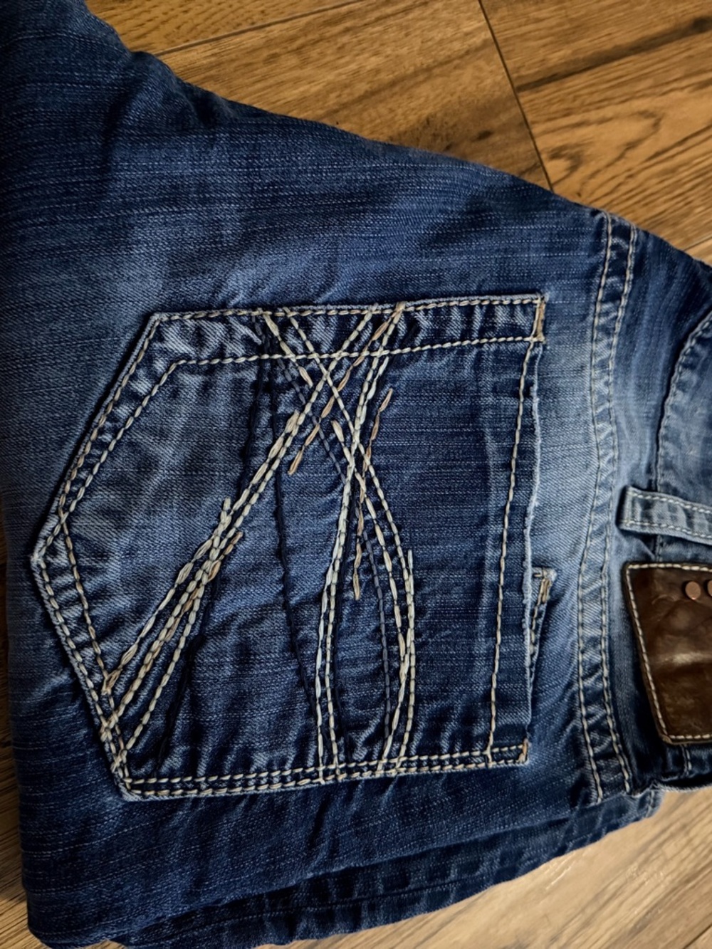Silver Jeans Men's Dark Blue Slim Straight Jeans with Contrast Stitching